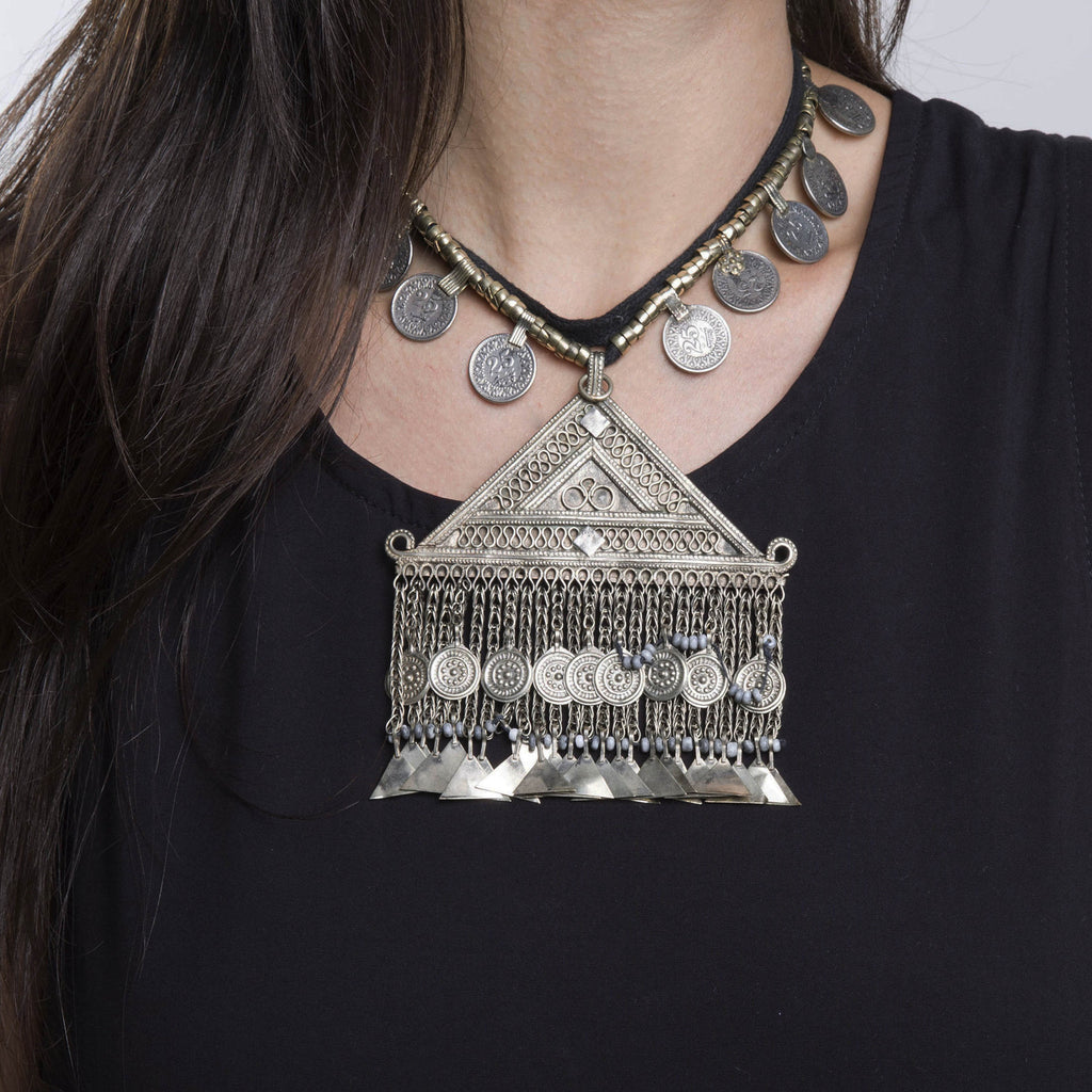 statement necklace, big pendant, ethnic jewellery, big necklace