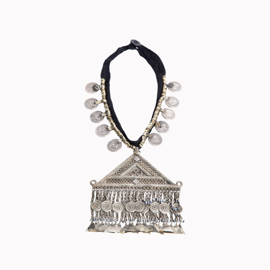 statement necklace, big pendant, ethnic jewellery, big necklace